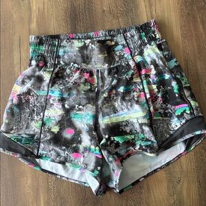 Lululemon Hotty Hot Shorts PADM/GGRE Paint Strokes 4